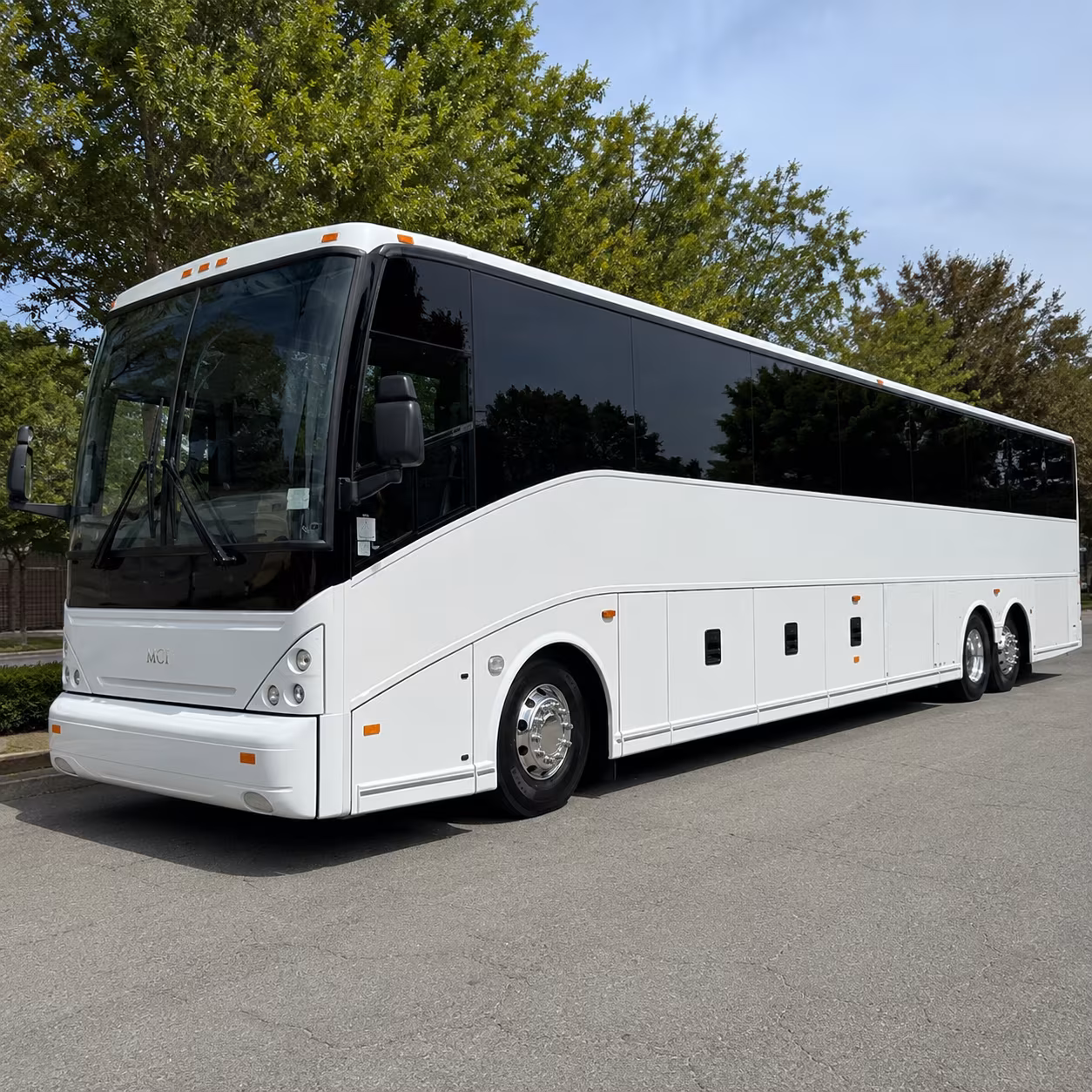 bus rental options for ventura trips