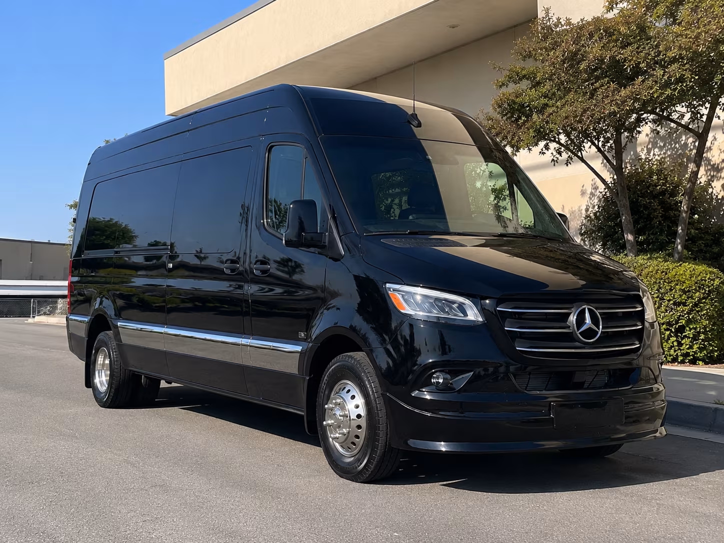 ventura airport transportation onboard seating